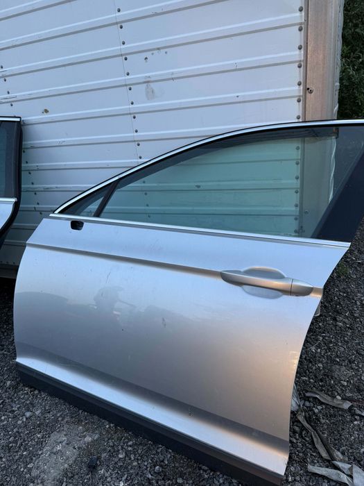 Десни врати VW Passat 8 комби