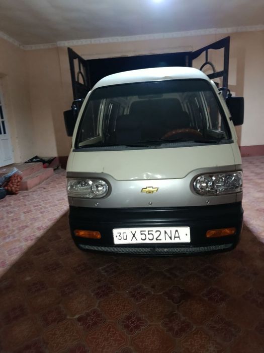 2 choyida petnosi bor toza damas