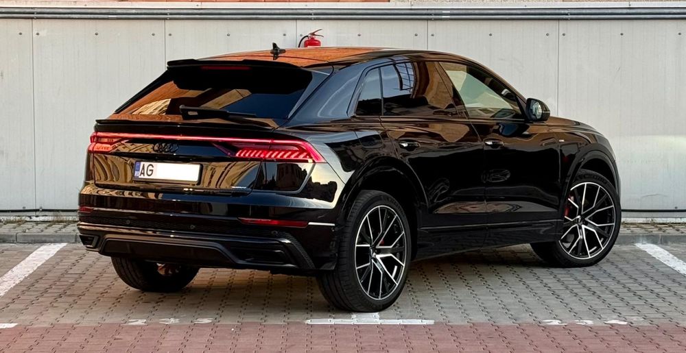 AUDI Q8 2021 — imagine 3