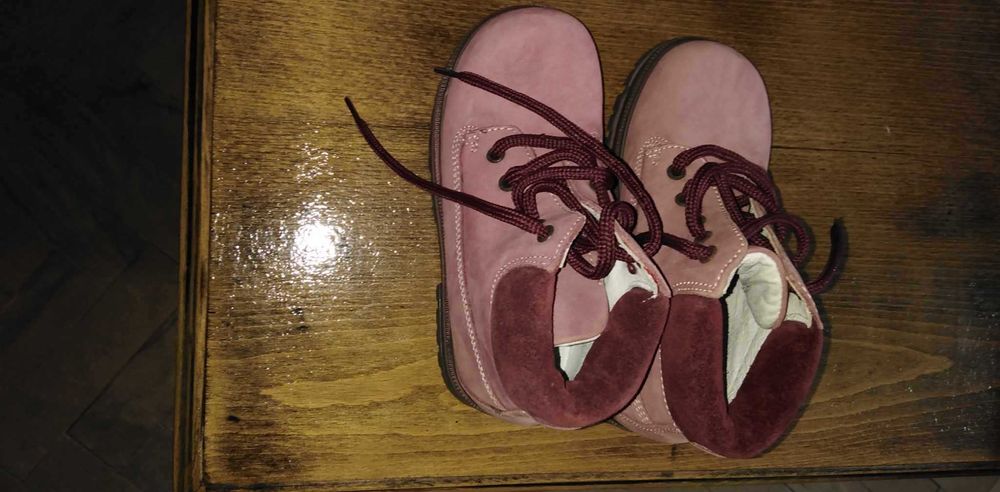 Велурени боти номер 26