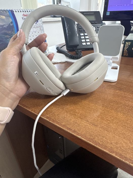 Продам наушники Sony