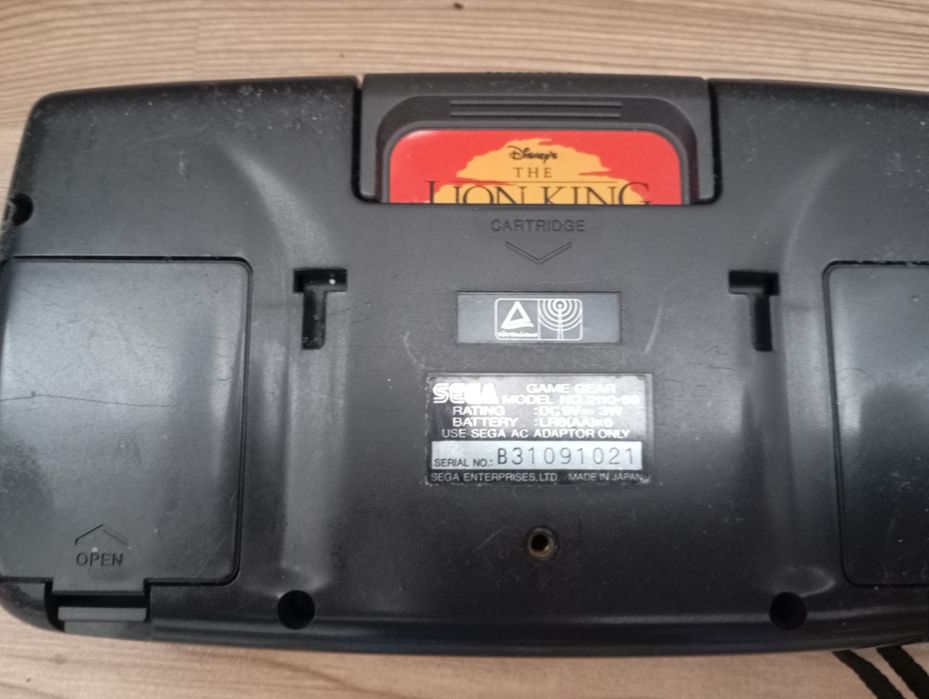 Vând console SEGA+26 jocuri toate originale Made in Japan.Stare bună.