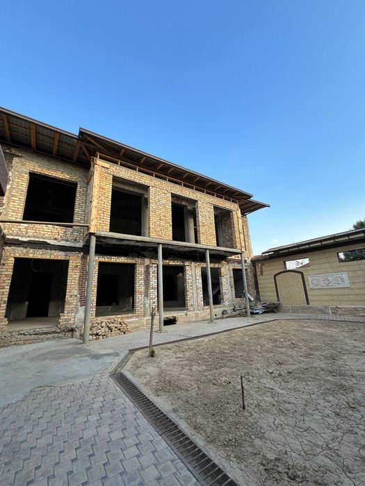 Uy sotiladi nazarbek mostadan 2km krganda