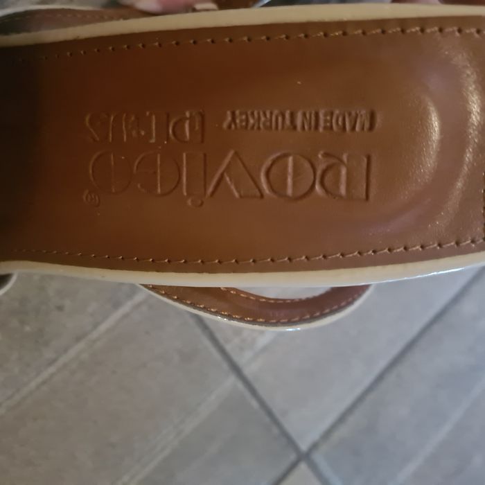 Босоножки женские новые