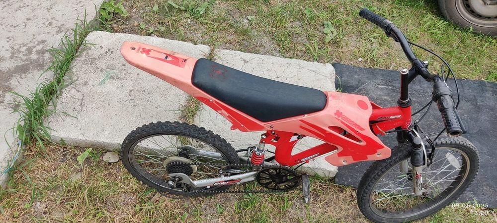 Vând bicicleta mtb full suspension