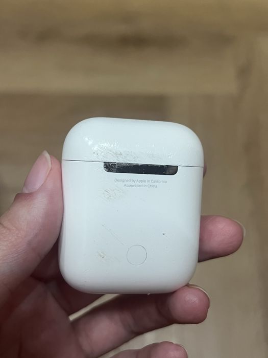 Продам кейс Айрподс