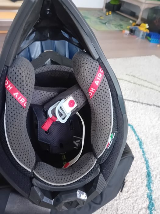 Vând cască Airoh aviator 3 ktm edition