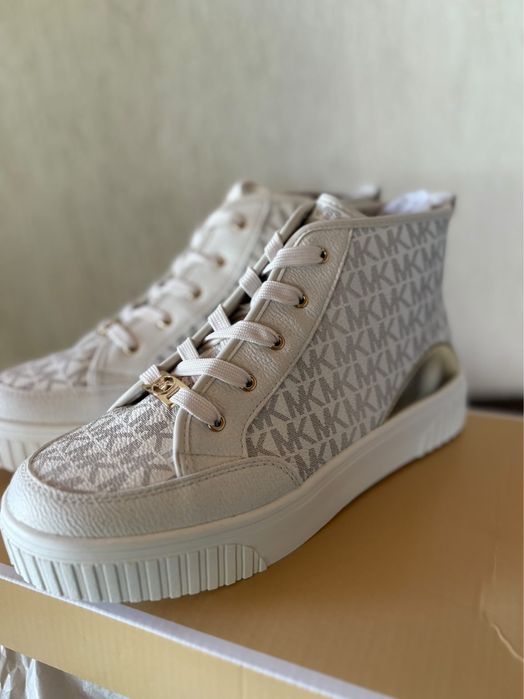 Vand adidasi Michael Kors