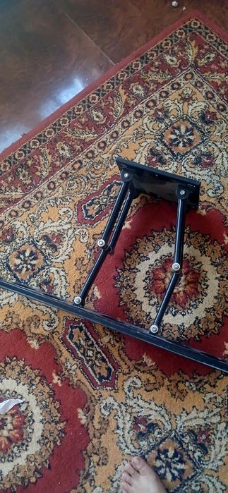 LG Телевизор с кранштейном lg