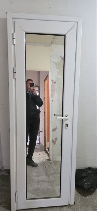 Алуминиева врата за баня