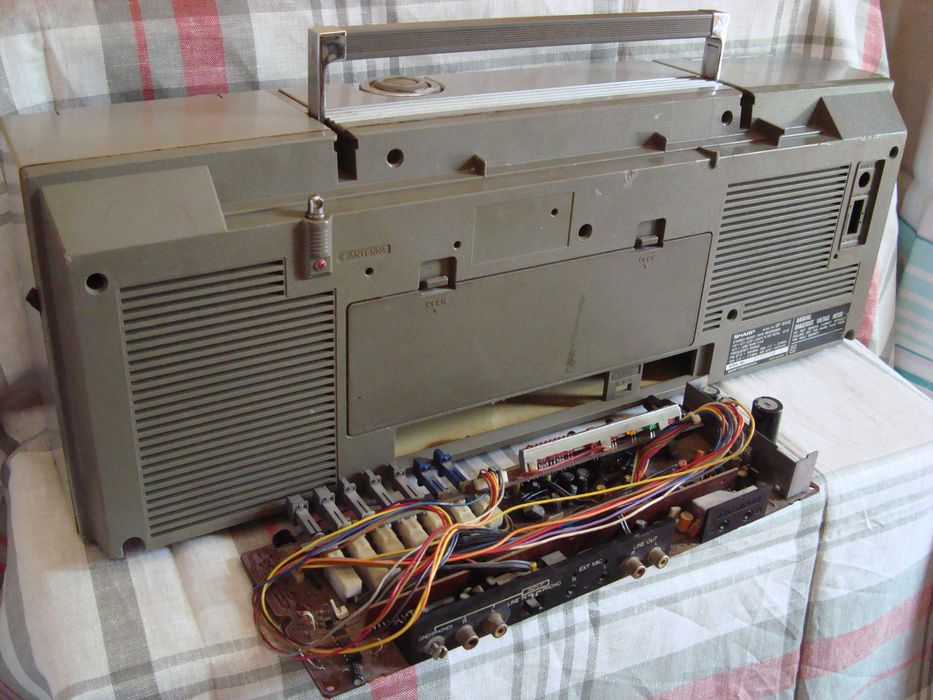 SHARP GF-500 Z  На запчасти . 1983 год  Made IN Japan.