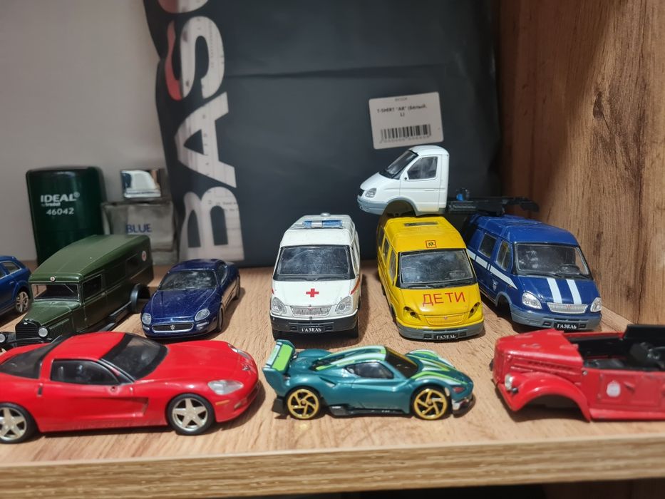 Машинки железные