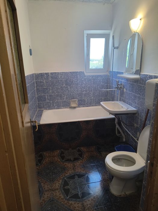 Vând apartament cu 2 camere/Scornicesti/str.Pompierilor
