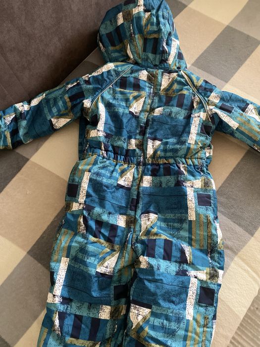 Продам осенний комбинезон