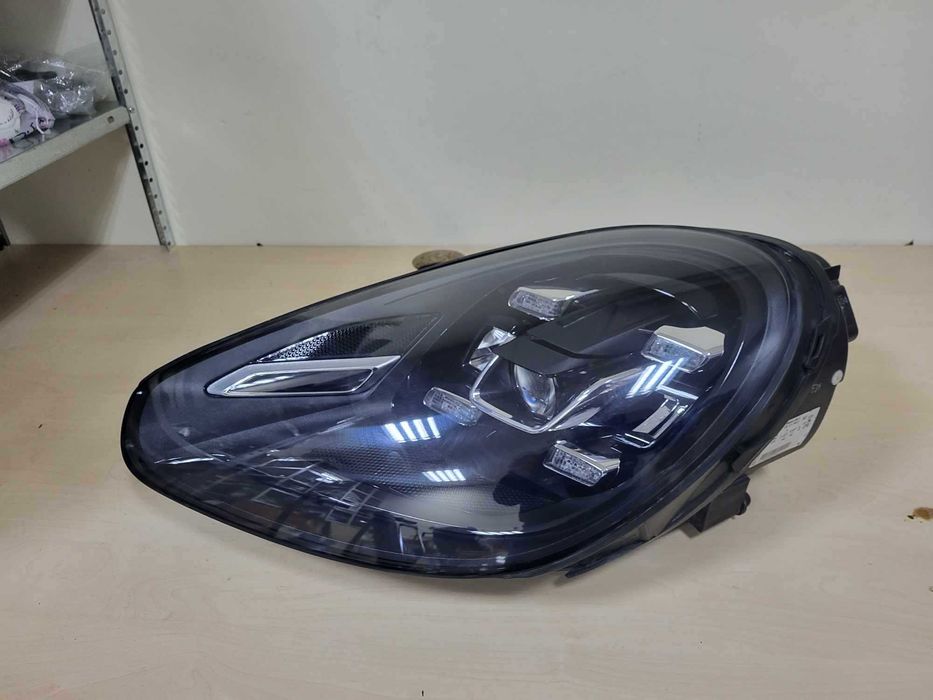 Ляв фар за Porsche Cayenne 2015-2018 lqv far порше кайен