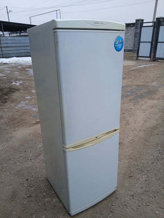 Холодильник с доставкой.