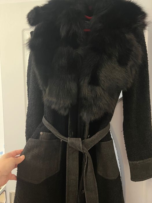 Палто букле с естествена яка