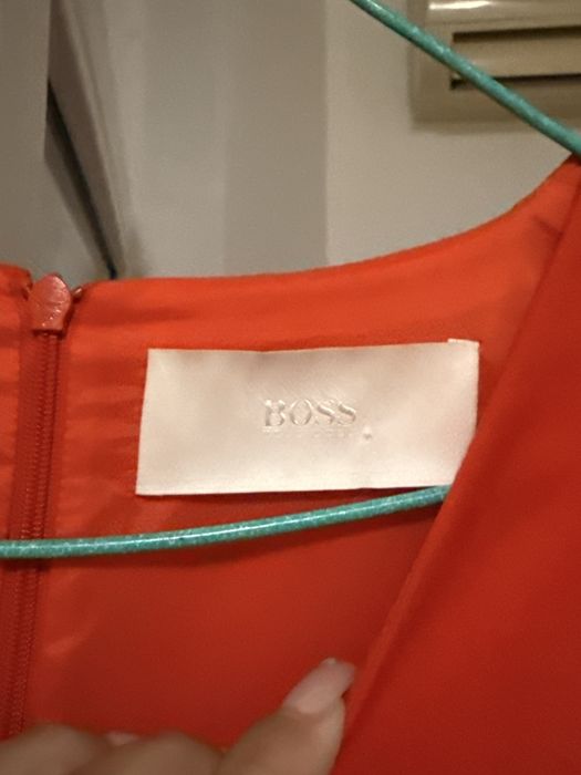 Оригинална рокля на BOSS