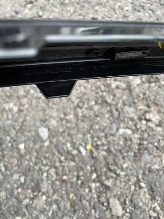 Ornament grila radiator Renault Clio 4 negru lucios impecabil original