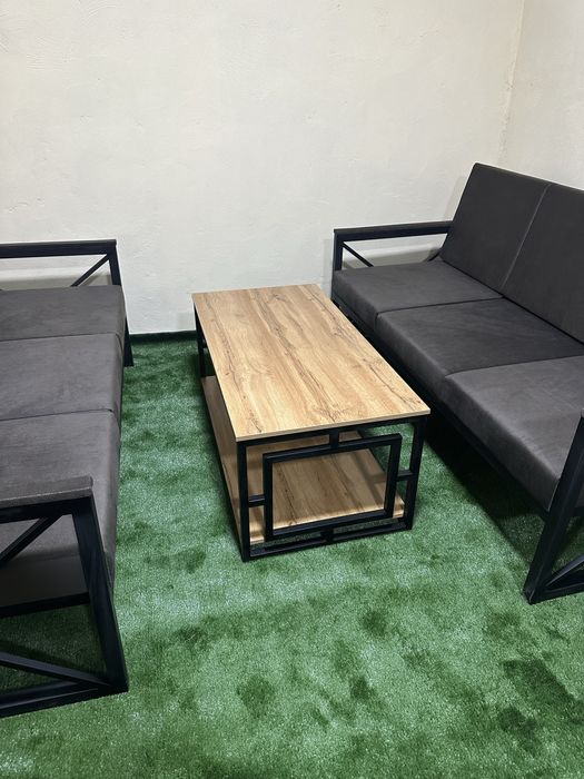 Журналний столик в стиле лофт