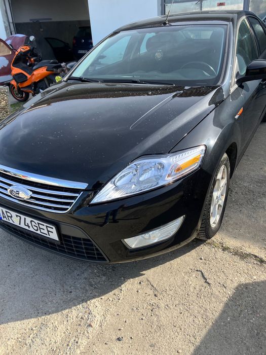 Vand Ford Mondeo an 2011 unic proprietar 140000km