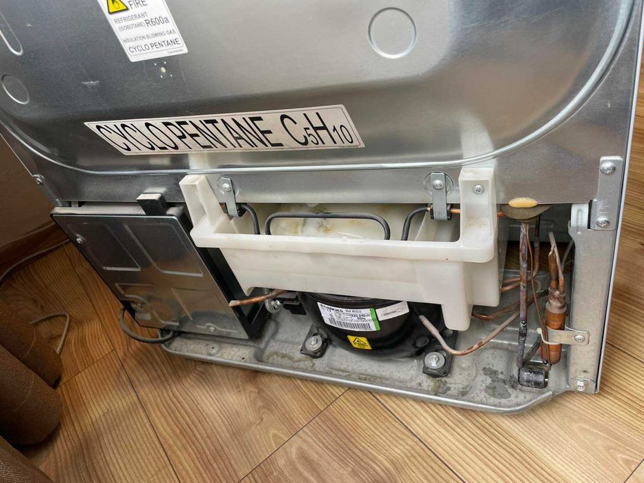 Хладилник Sharp - работещ