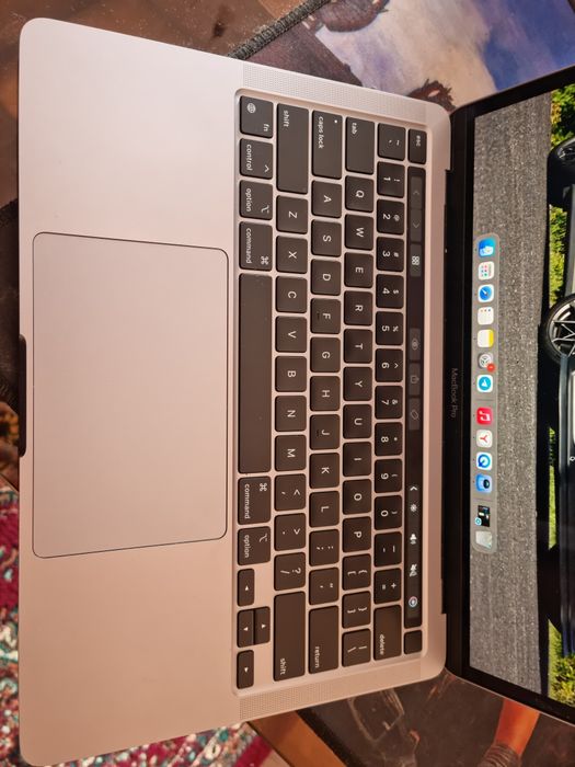 MacBook Pro m2 16/512