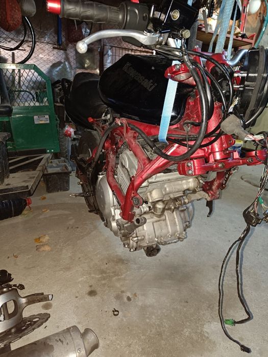 Kawasaki er6f limitat a2