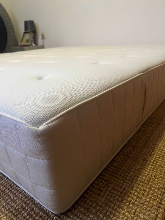 Матрак IKEA HYLLESTAD – 180×200 см, перящ се калъф