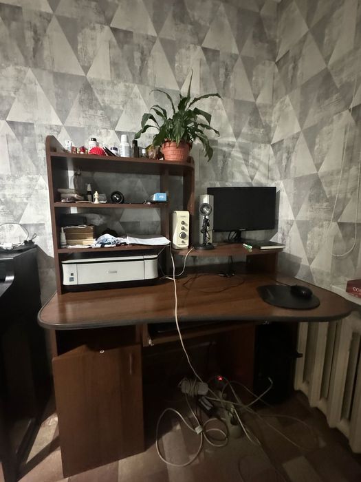 Компьютерный стол