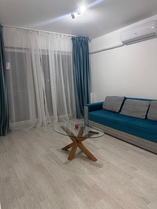 închiriez apartament cu loc de parcare inclus în Avantgarden 3