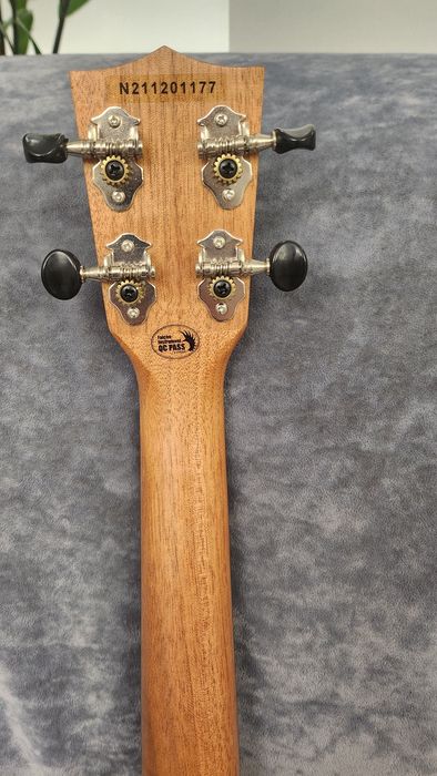 Укулеле новое с чехлом