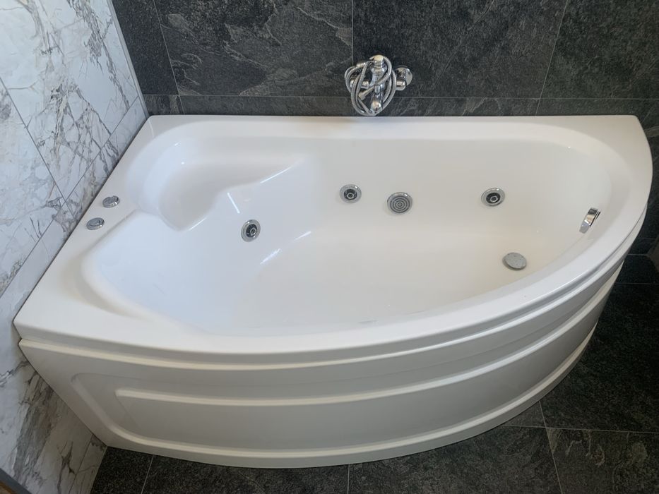 Vand cada cu hidromasaj perfect functionala