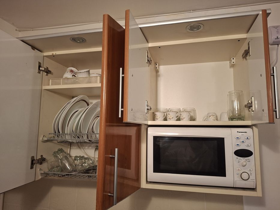 Mobilă bucătărie completă cu electrocasnice, funcțională 1.6m