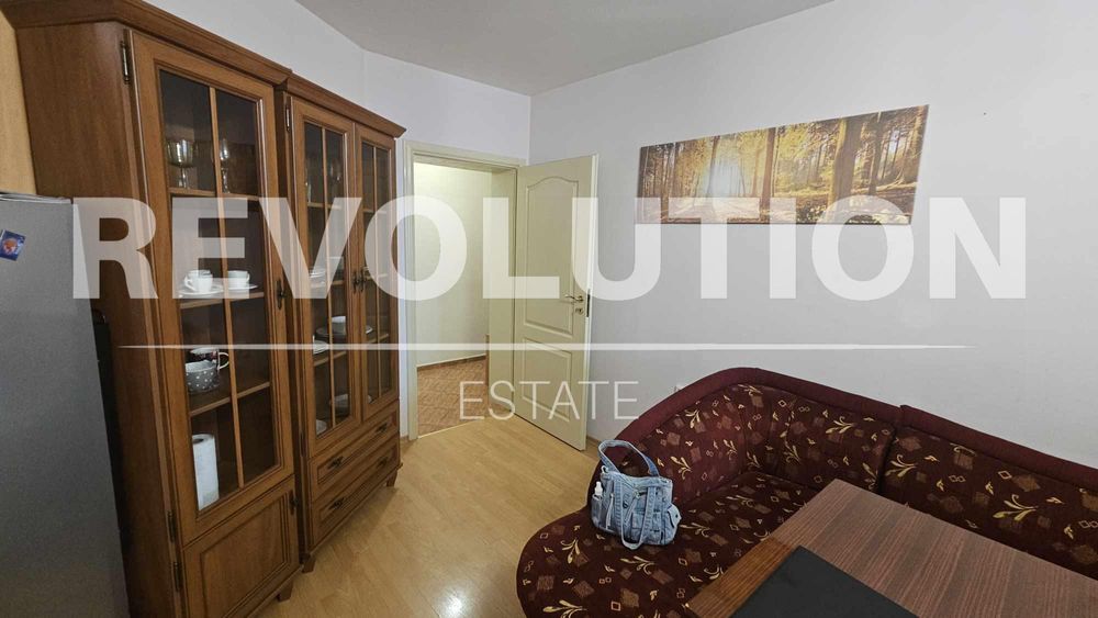 Дава се под наем Тристаен апартамент в Варна, Окръжна болница - 126 кв.м за 600 € - Снимка #2