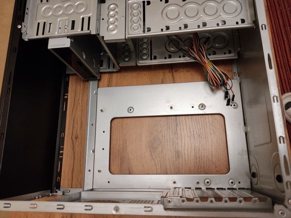 Корпус, клавиатура, мышь, DVDRW Б/У