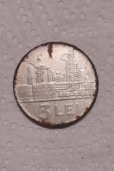 Vând moneda 3 lei