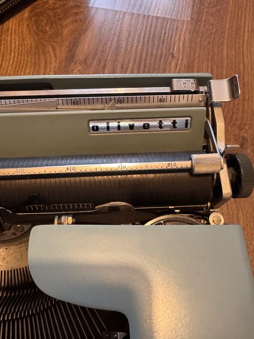 Masina scris Olivetti - Lettera 22