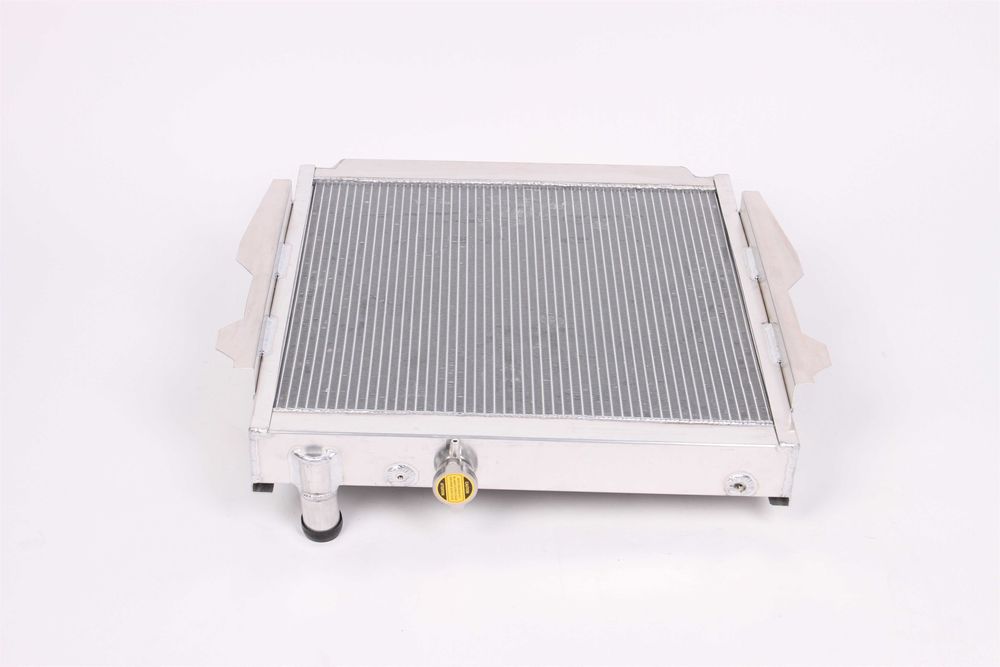 Алуминиев радиатор за TOYOTA 1KZ 56 мм