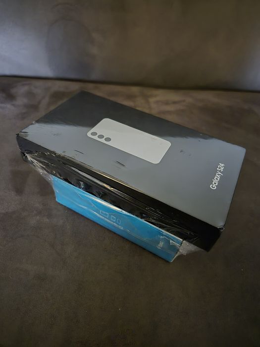 Samsung Galaxy S24 ЧИСТО НОВ НЕОТВАРЯН 256GB Marble Grey