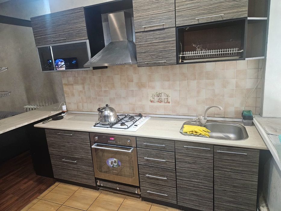 Продаем кухонный гарнитур