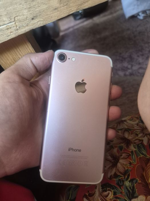 iPhone 7 32GB Rose Gold — АКБ 100%, Touch ID