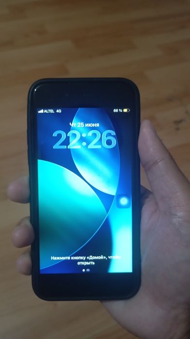 iPhone SE — 25 000 ₸