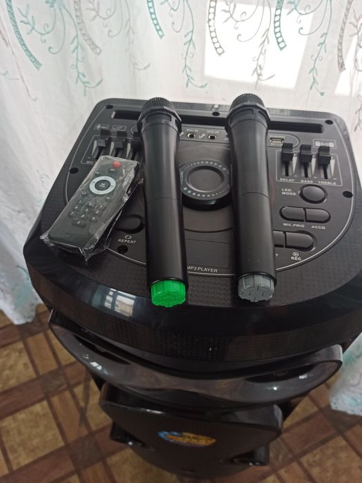 Karaoke sotiladi narxi kelishiladi