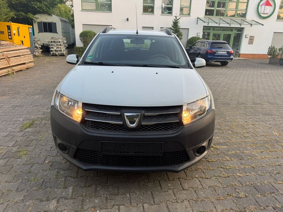 Dacia Logan mcv 1.2 benzina 2014 € 5 clima