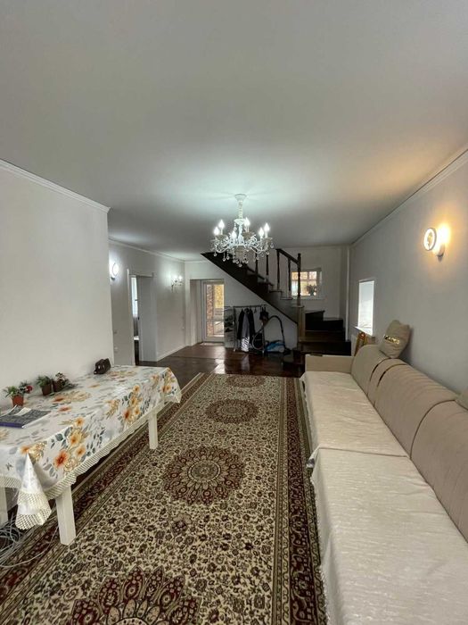 Продается коттедж в солнечном