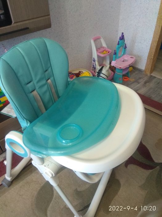 Продам стульчик для кормления ребенка