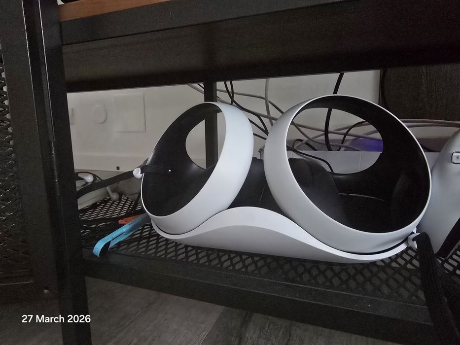 Playstation VR 2 + incarcator pentru controlere