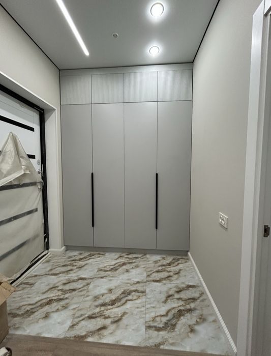 Шкаф на  заказ .