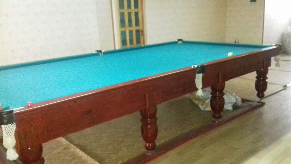Bilyartni stol kiy Dan bowa xama narsasini bor